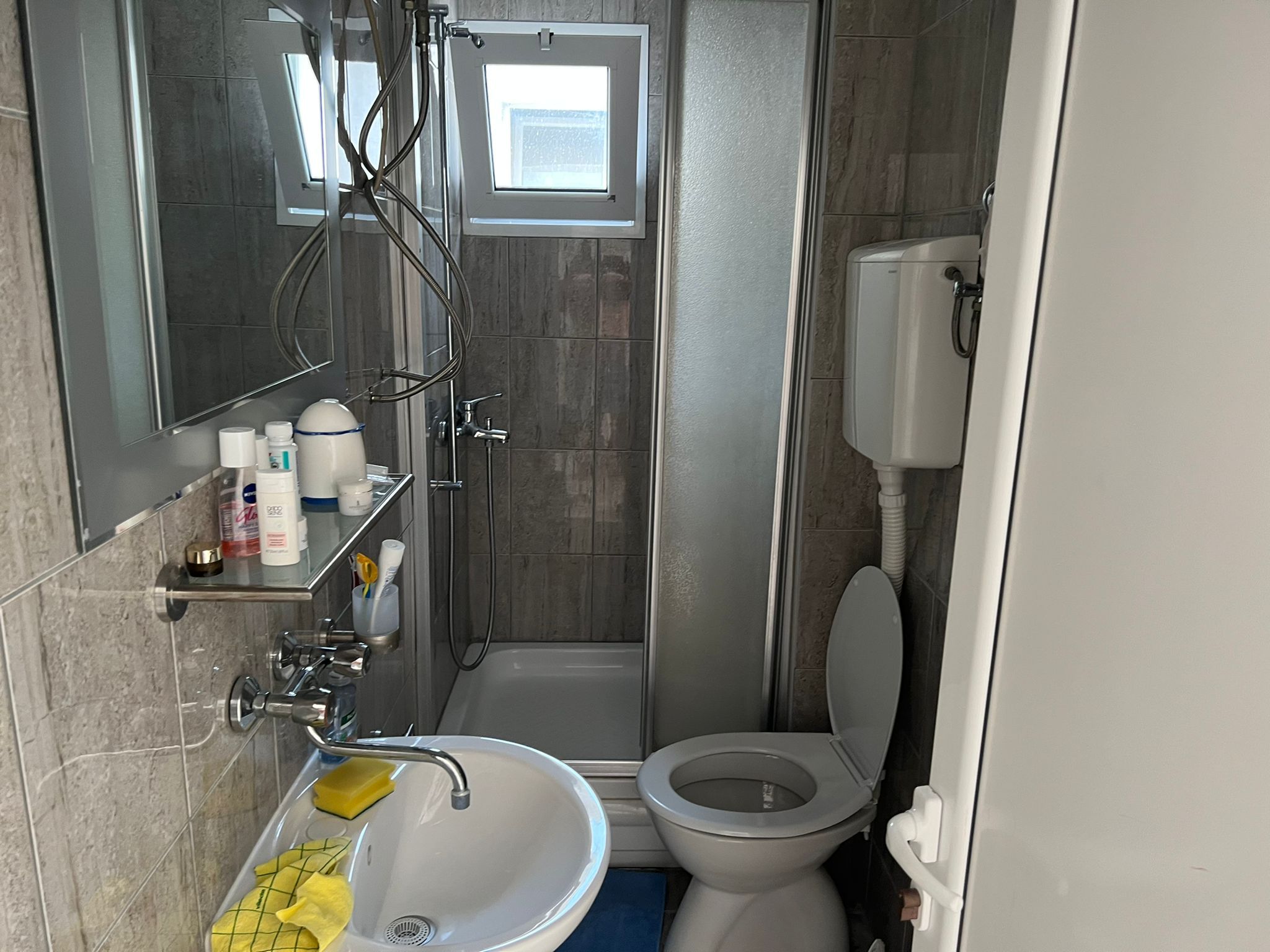 Image of House - 10 Bedrooms - 2 Bathrooms for Sale in Bar-Sutomore-Montenegro, Image 7